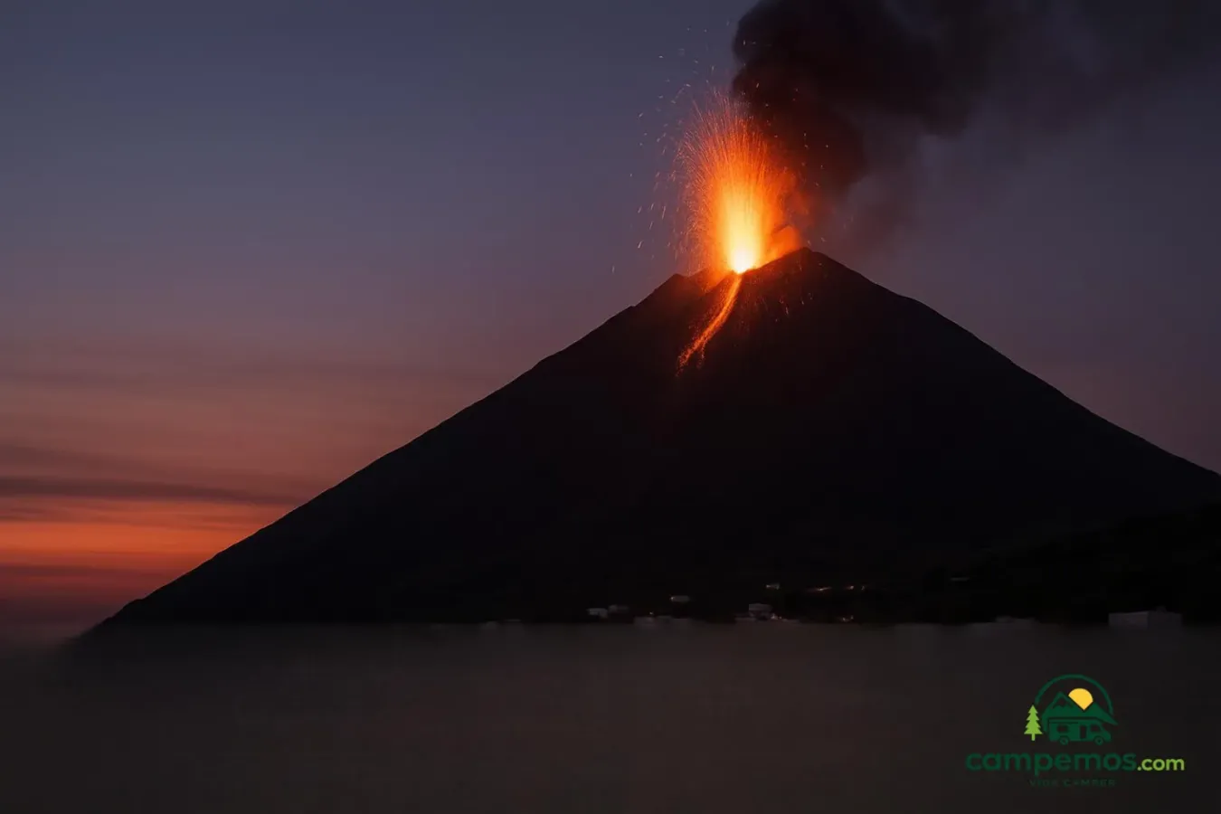 Las islas Eolias desde Milazzo en autocaravana — 6 días entre volcanes (con base en tierra)