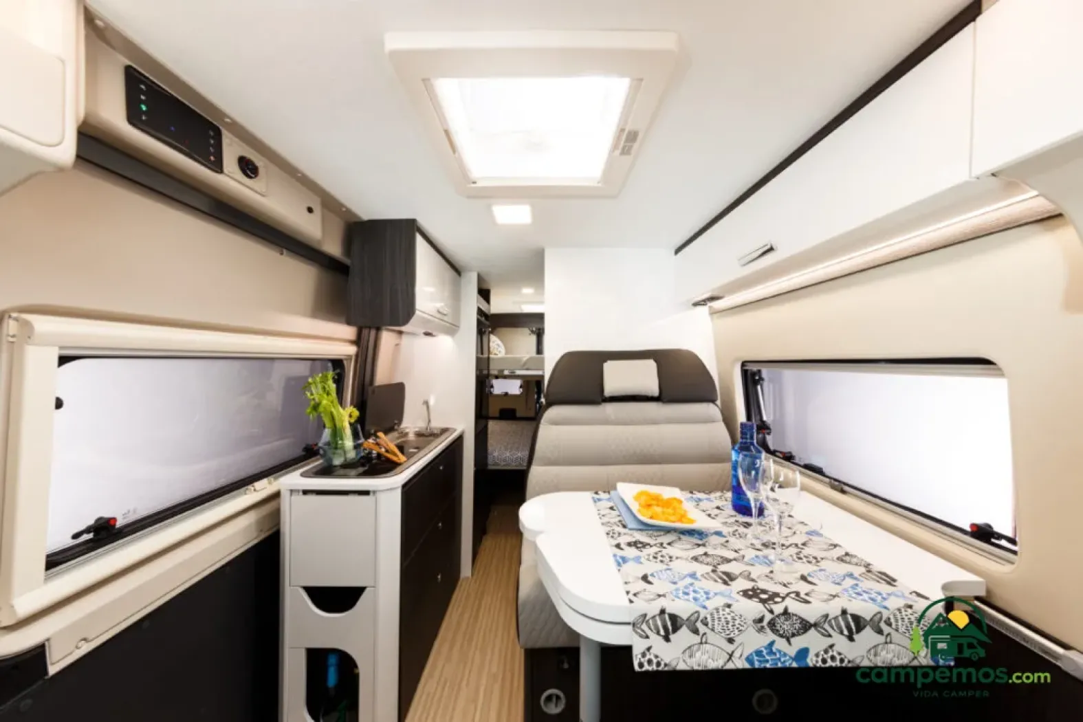 Autocaravana Benimar B120 Alta Gama — Alquiler · Arrasate — foto 7