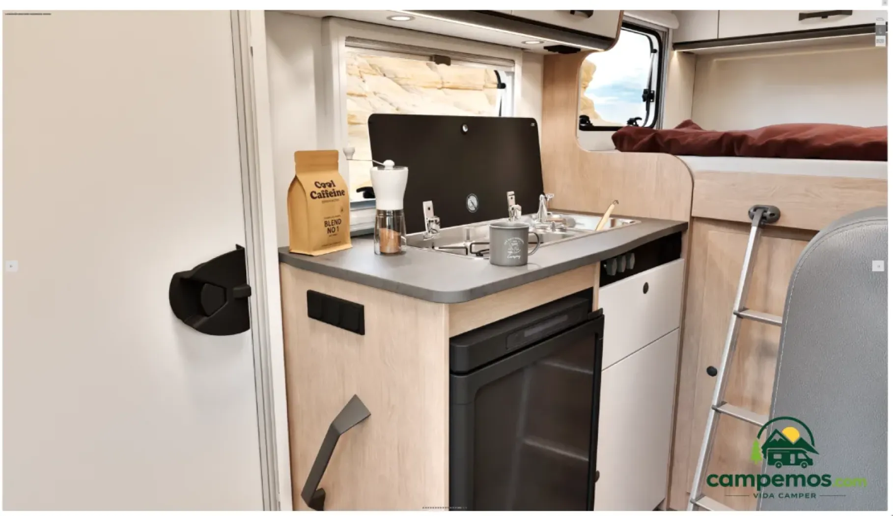 Autocaravana de alquiler en Barcelona — foto 5