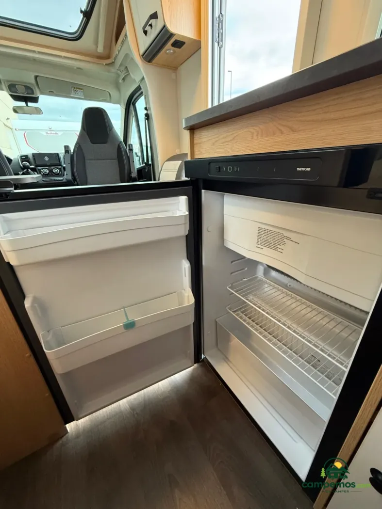 Autocaravana de alquiler en Barcelona — foto 6