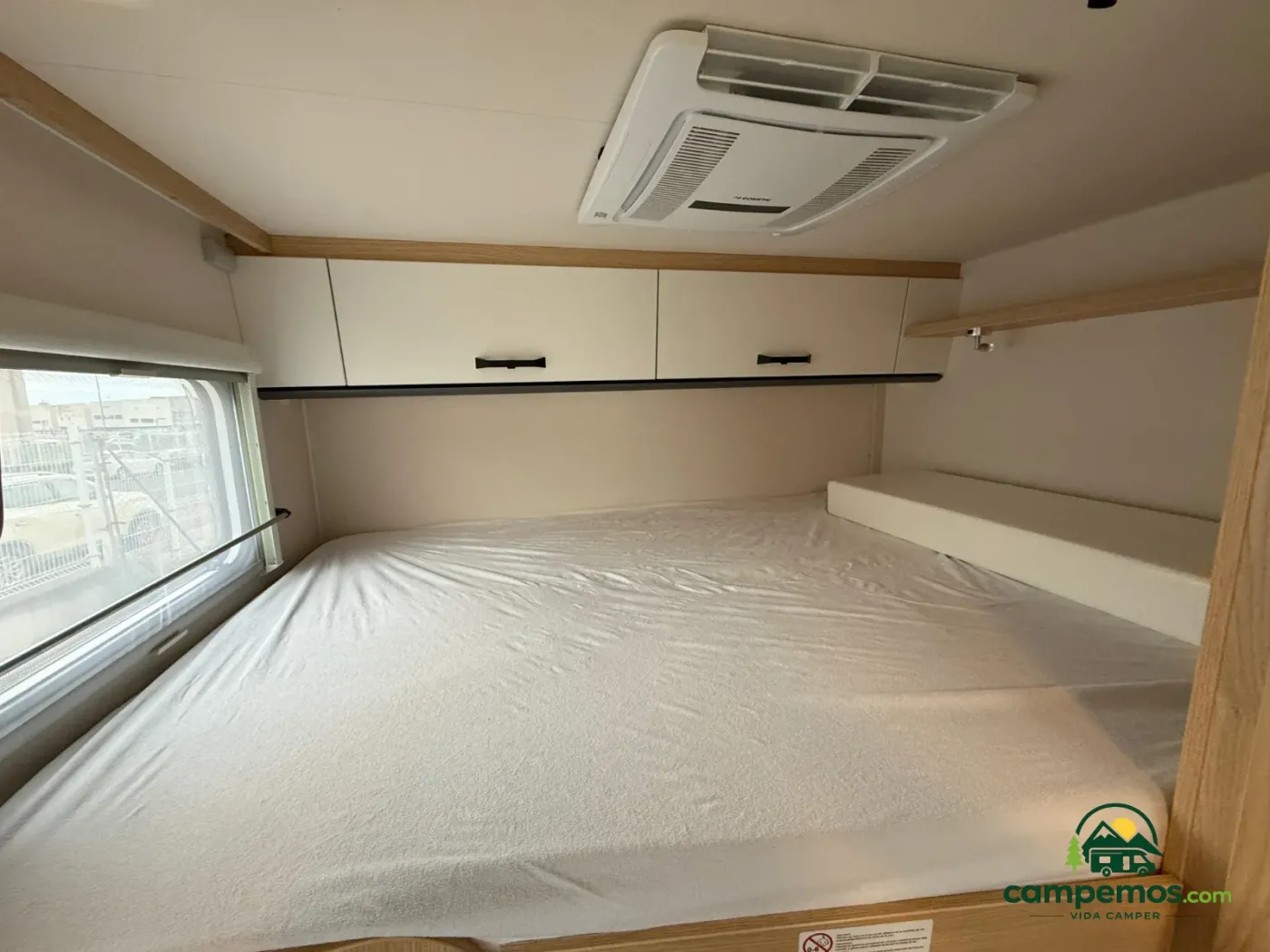 Autocaravana de alquiler en Barcelona — foto 7